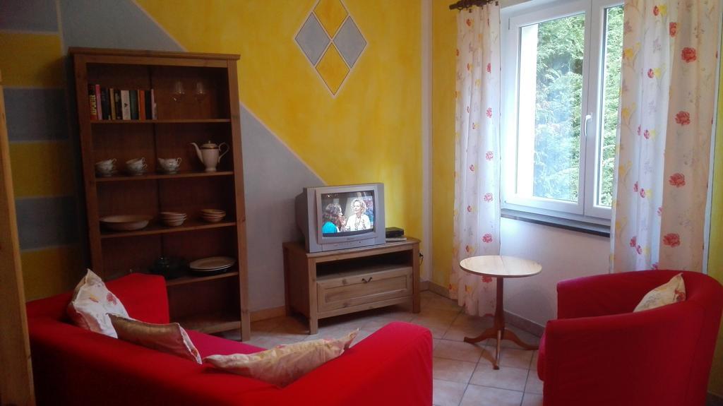 קנוביו Villa Banana חדר תמונה